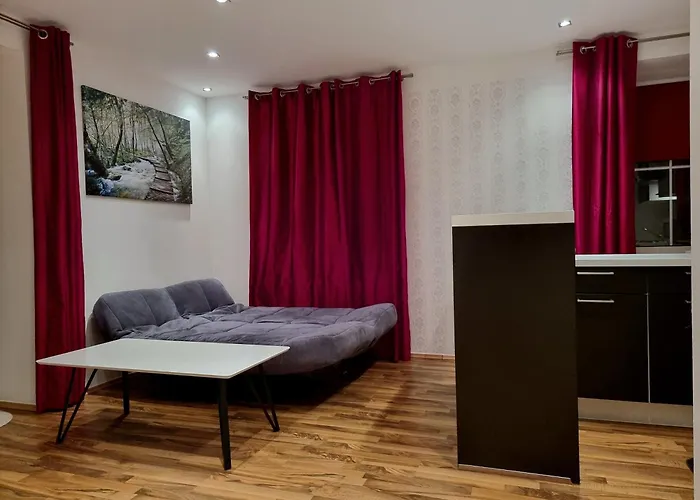 Πανσιόν Rentcenter79_2 4*